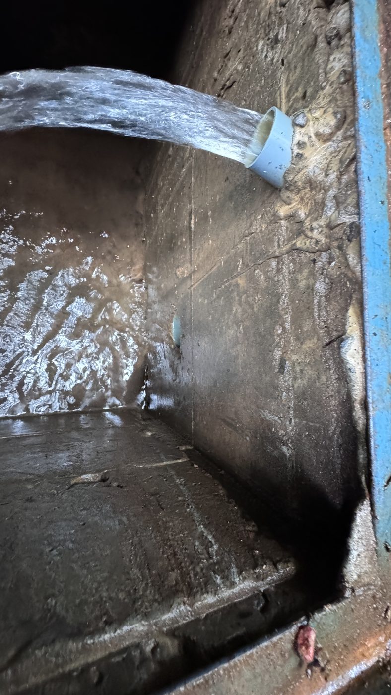 Ingreso de agua al tanque