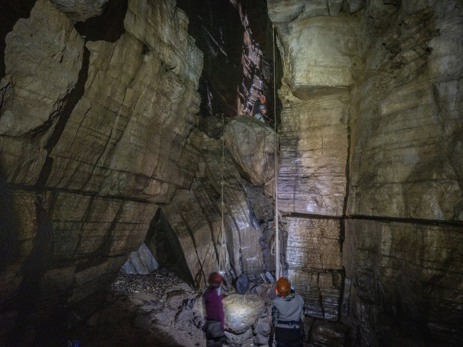 Cueva de los Tayos — PEAKS Ecuador