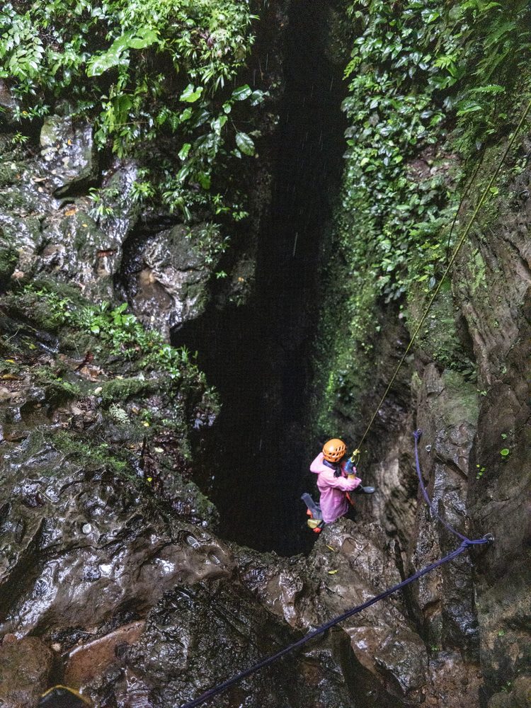 Cueva de los Tayos — PEAKS Ecuador