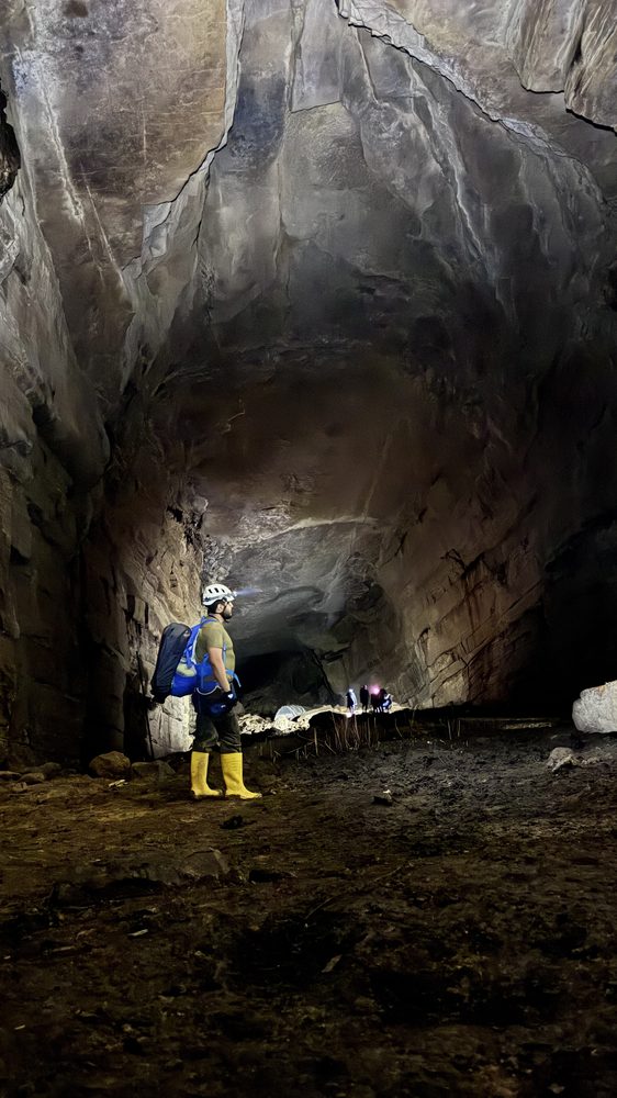 Cueva de los Tayos — PEAKS Ecuador